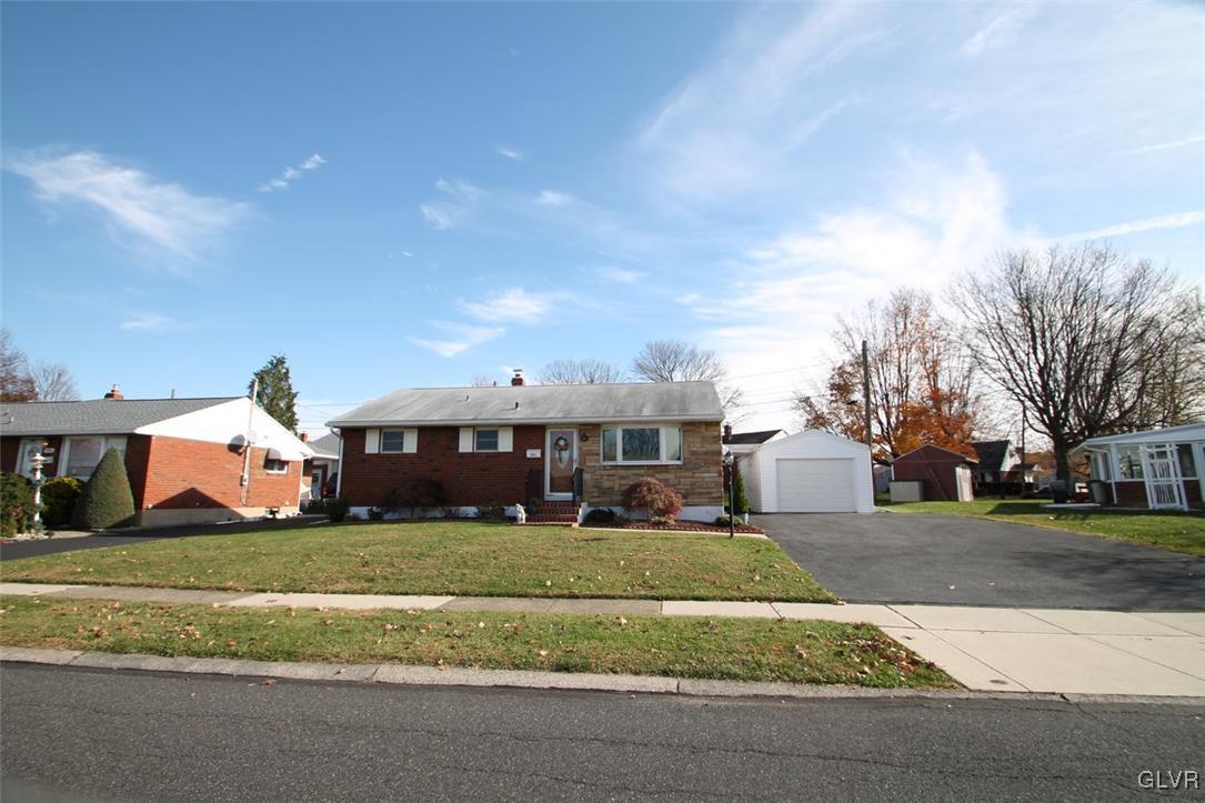 844 Elm Road Hellertown, PA 18055 - Photo 1 of 32 Gallery Image 1