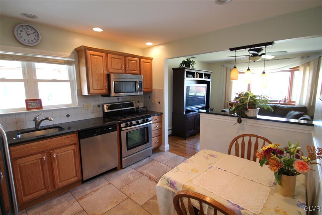 844 Elm Road Hellertown, PA 18055 - Photo 14 of 32 Gallery Image 14