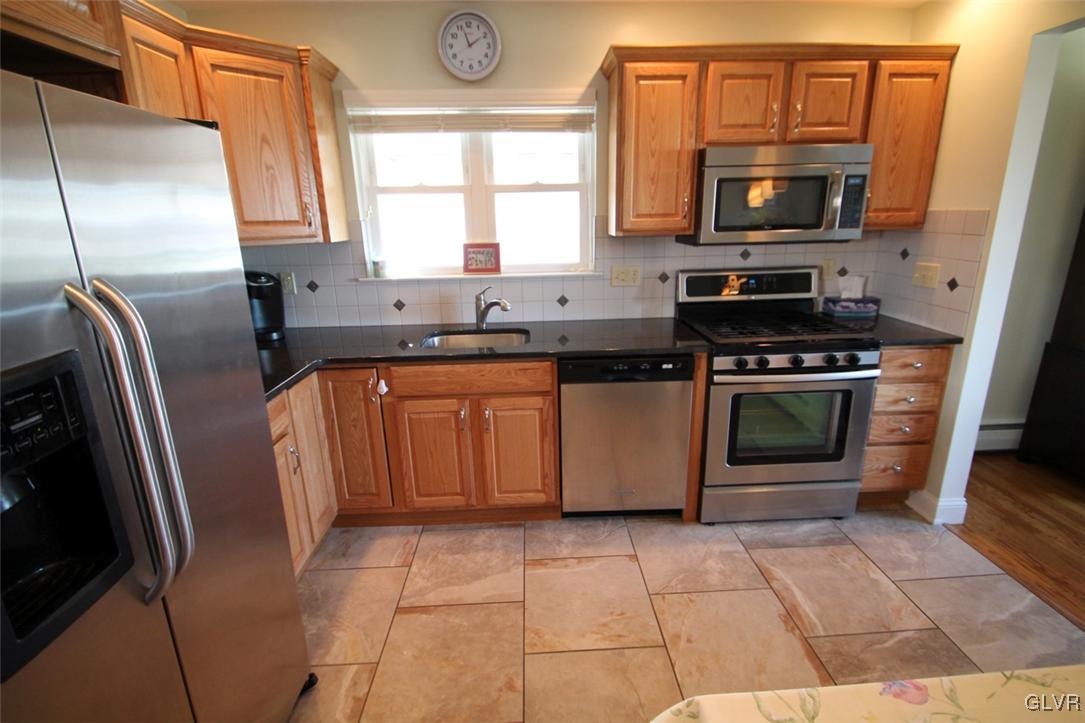844 Elm Road Hellertown, PA 18055 - Photo 15 of 32 Gallery Image 15
