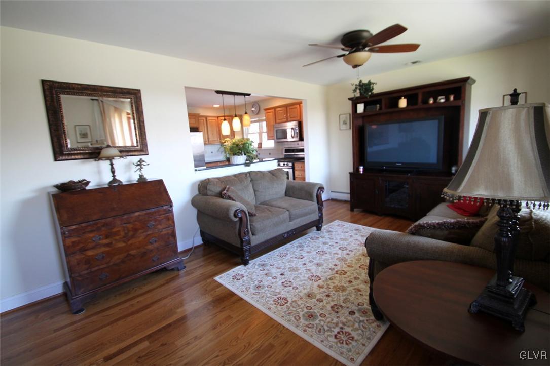 844 Elm Road Hellertown, PA 18055 - Photo 7 of 32 Gallery Image 7