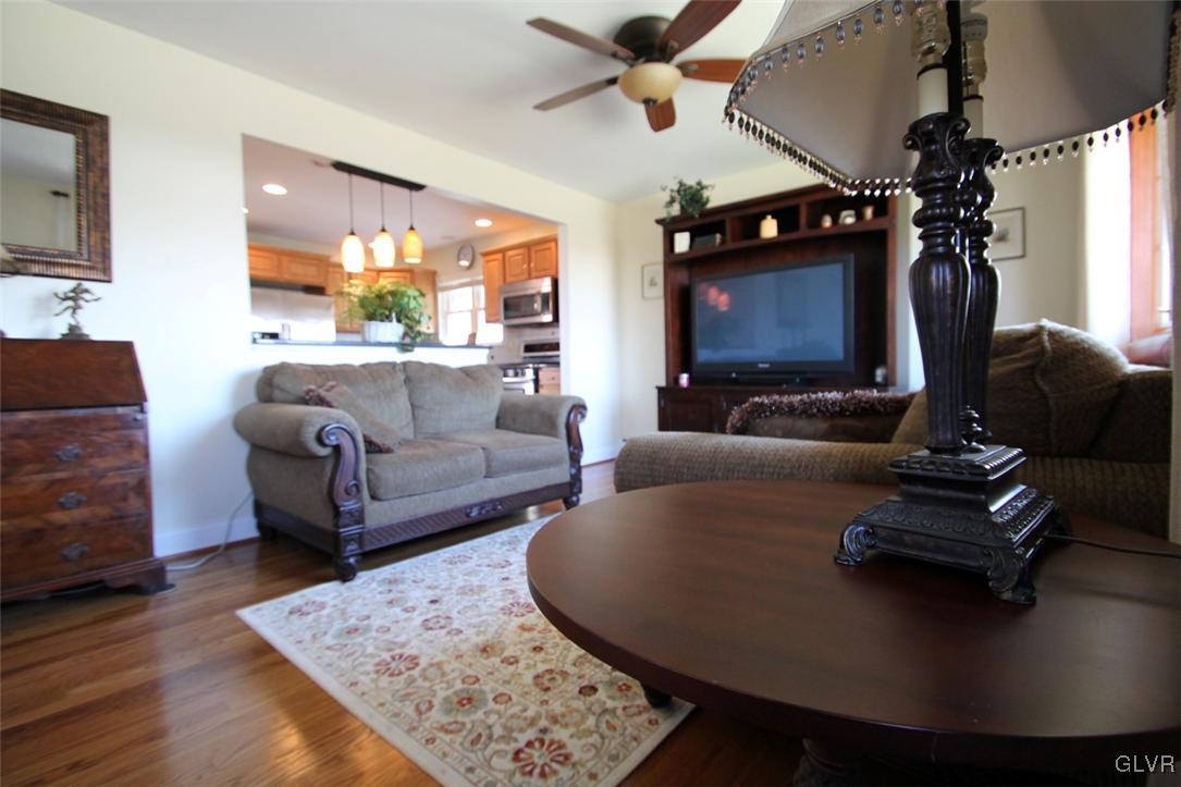 844 Elm Road Hellertown, PA 18055 - Photo 10 of 32 Gallery Image 10