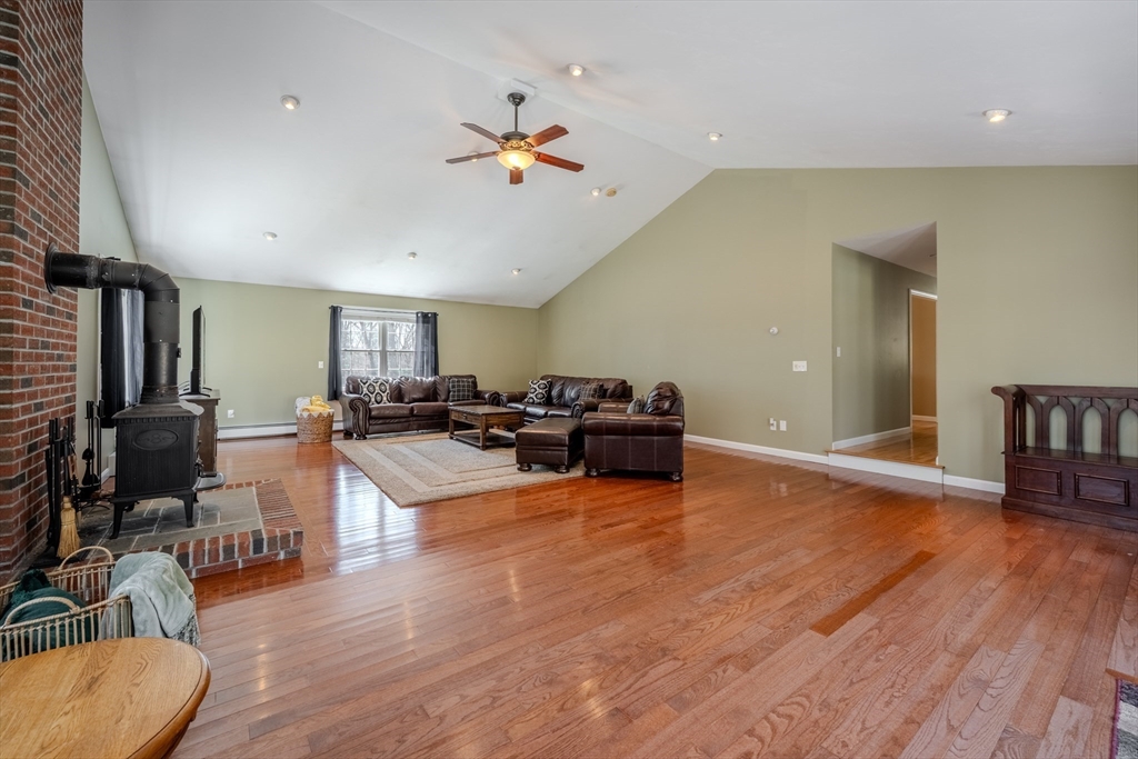 7 R Oxbow Road Oxford, MA 01537 - Photo 14 of 42