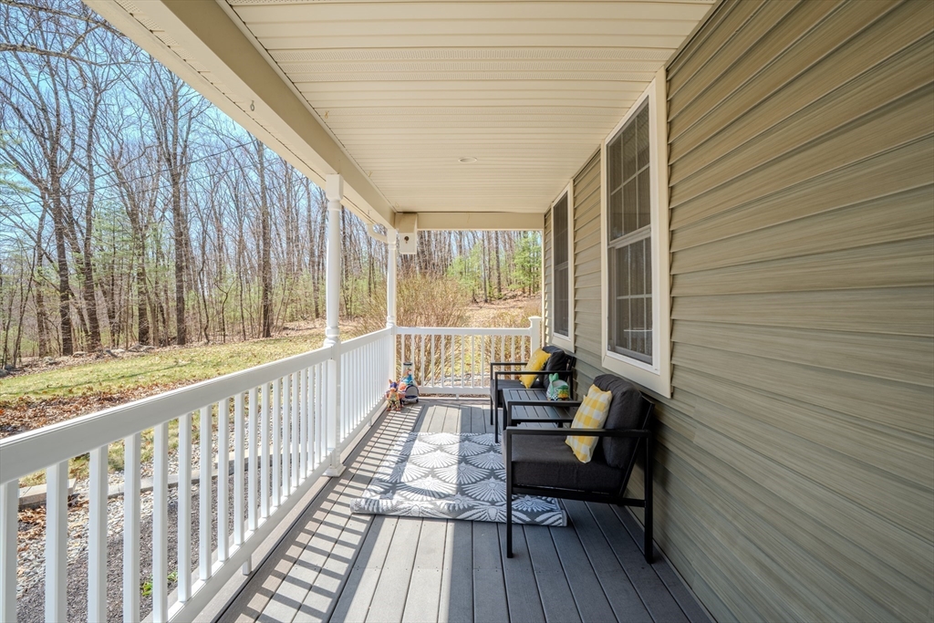 7 R Oxbow Road Oxford, MA 01537 - Photo 4 of 42