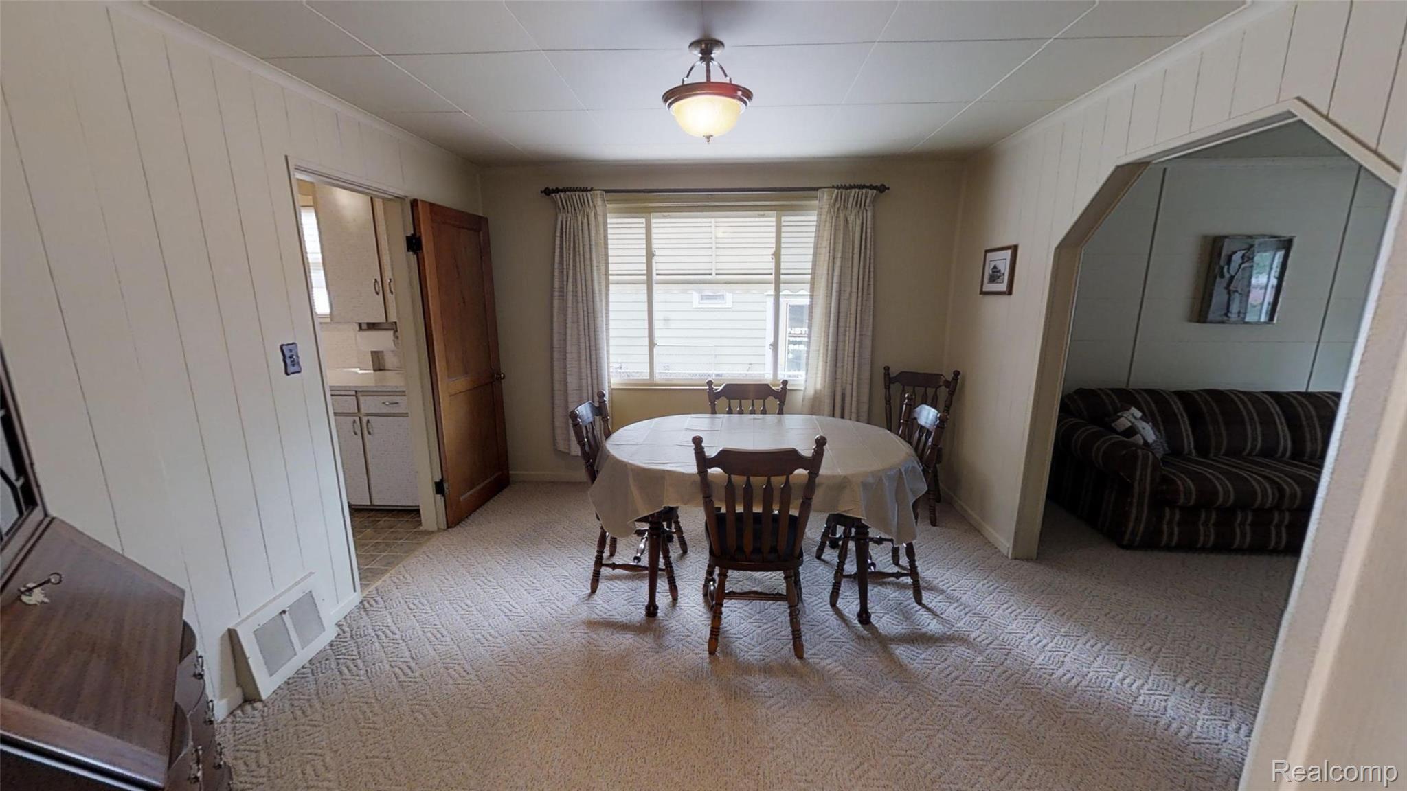 21706 Inkster Road Southfield, MI 48033 - Photo 7 of 34 Inkster-Rd-09172019_205251.jpg