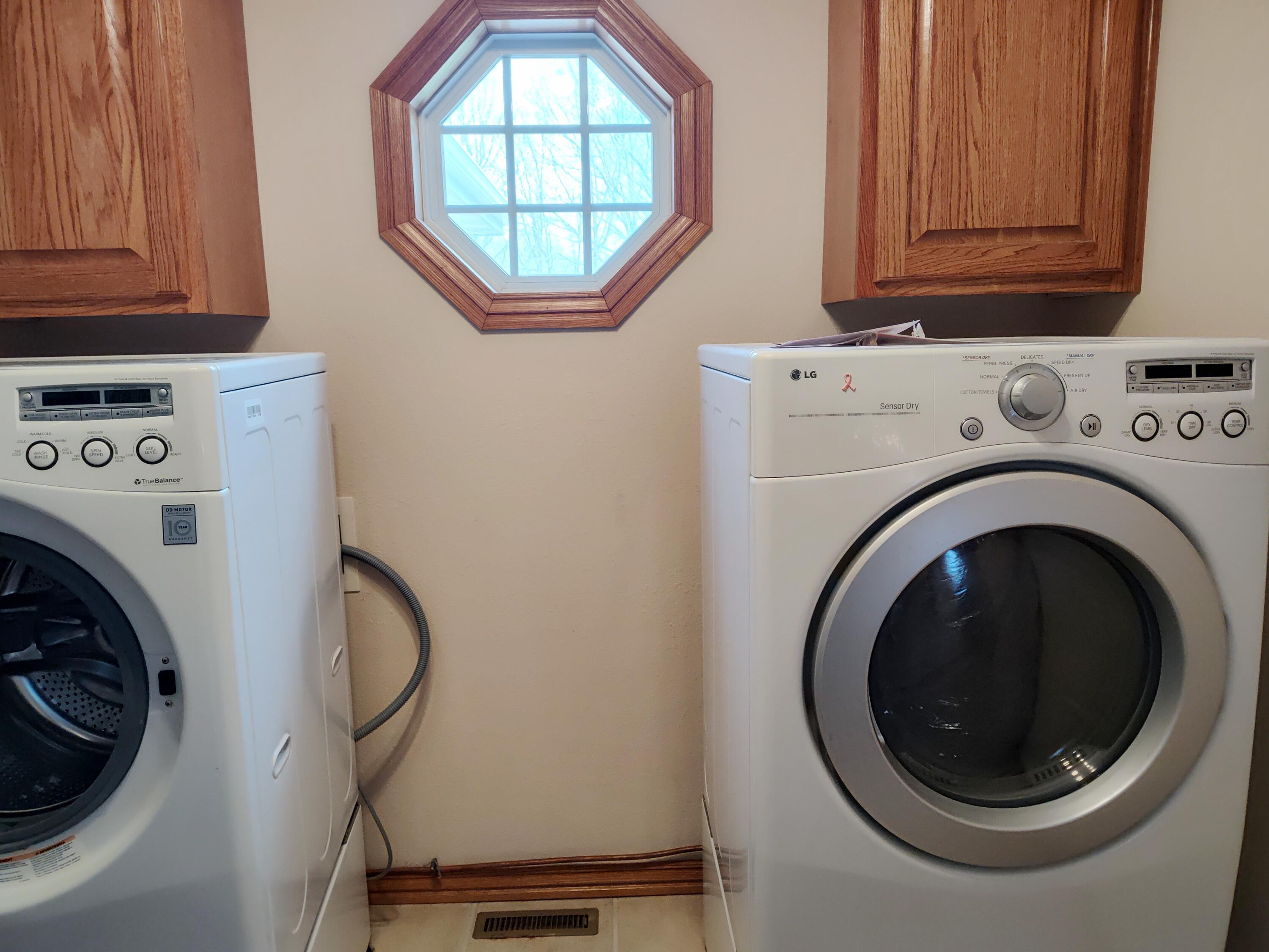 4107 South 118th Road Bolivar, MO 65613 - Photo 40 of 48 Laundry