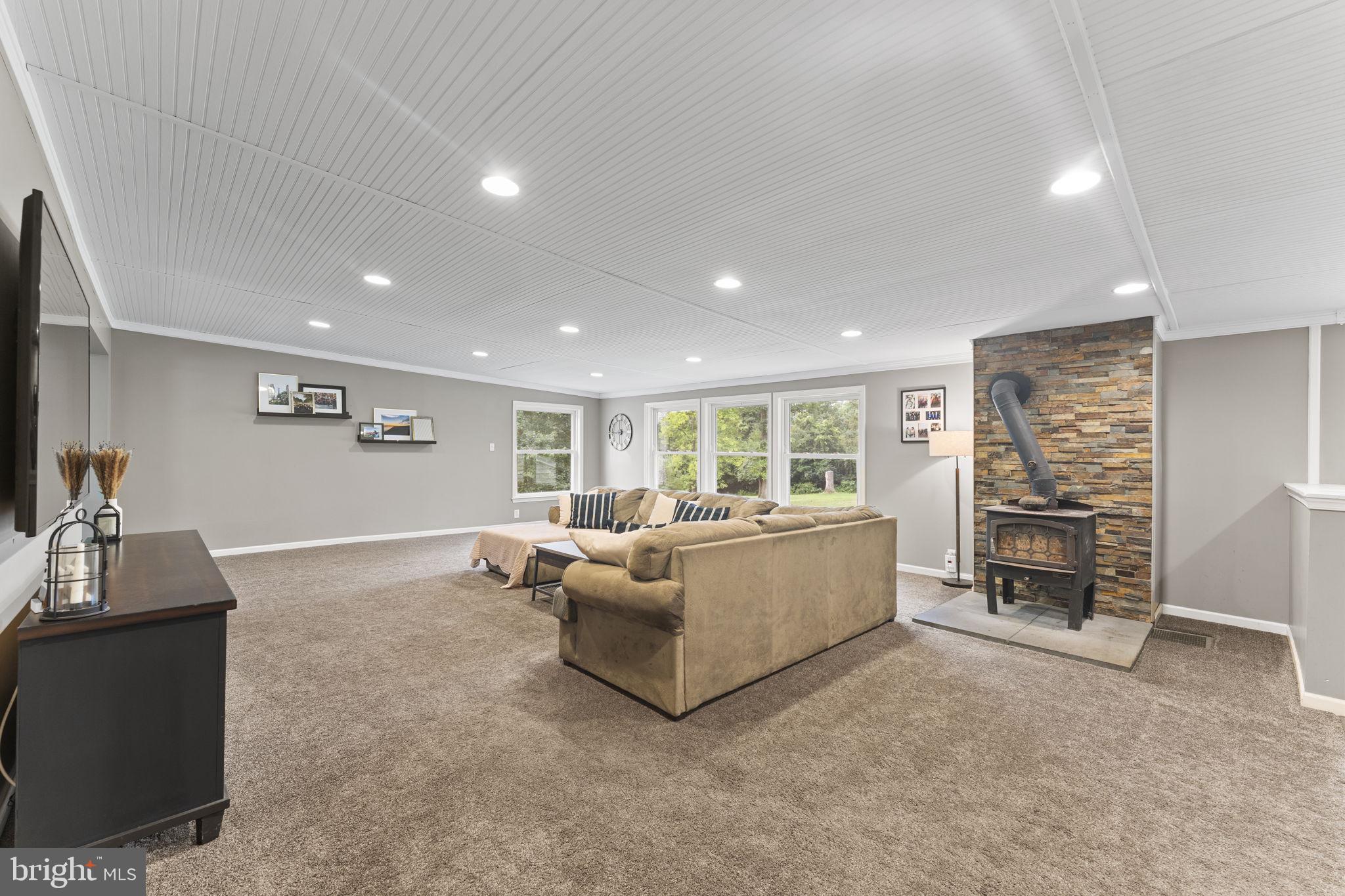 49 Benner Road Royersford, PA 19468 - Photo 7 of 39 Den overlooking the yard