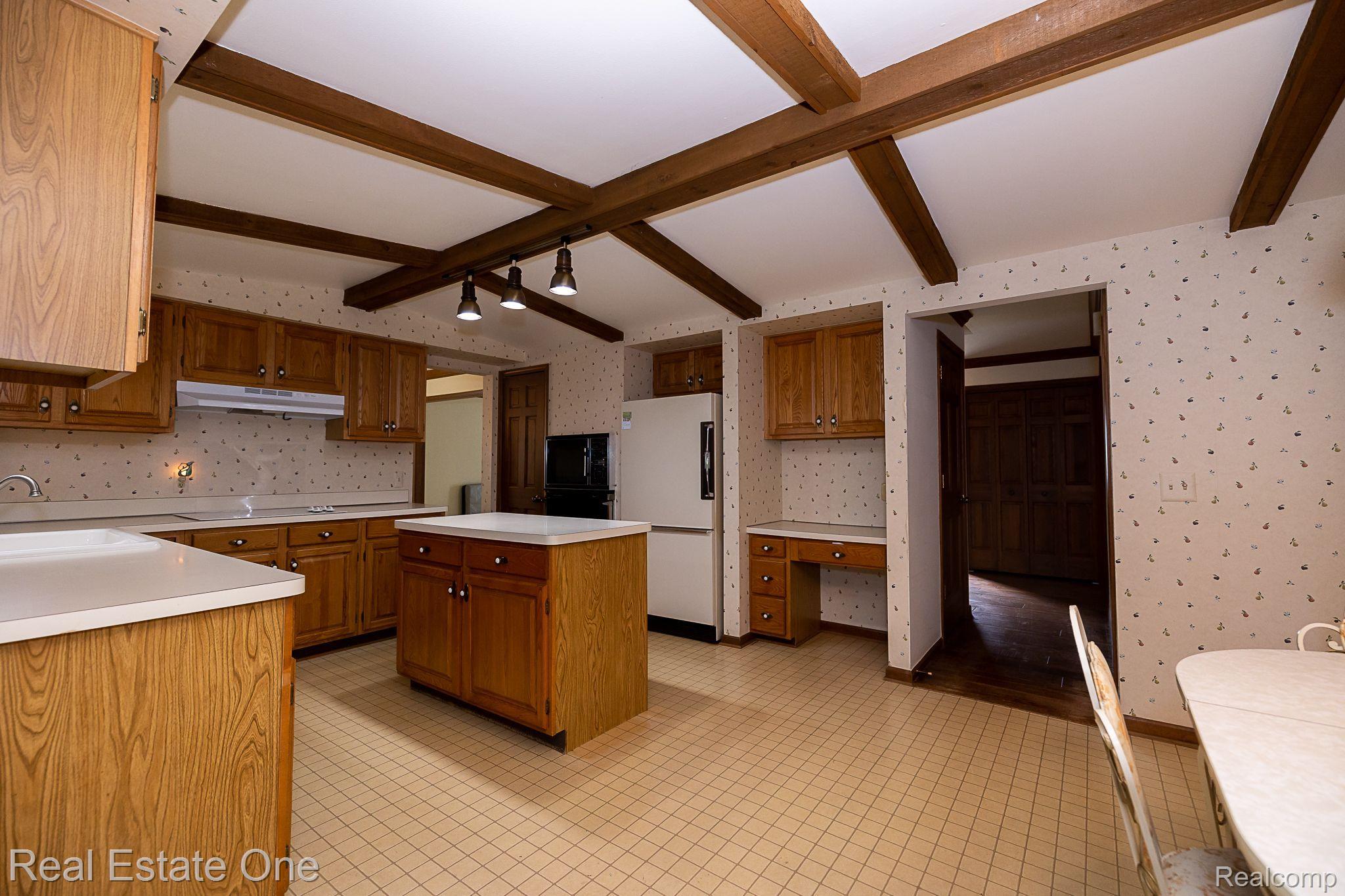 3193 Salem Drive Rochester, MI 48306 - Photo 23 of 47 Gallery Image 23