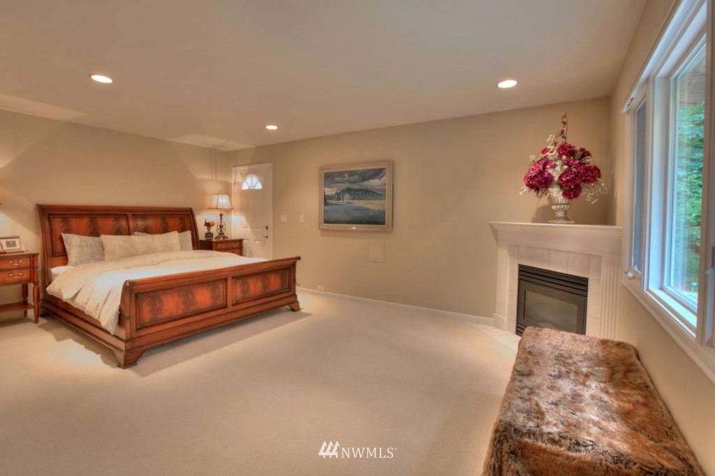 12375 Upper Preston Road Southeast Issaquah, WA 98027 - Photo 18 of 25