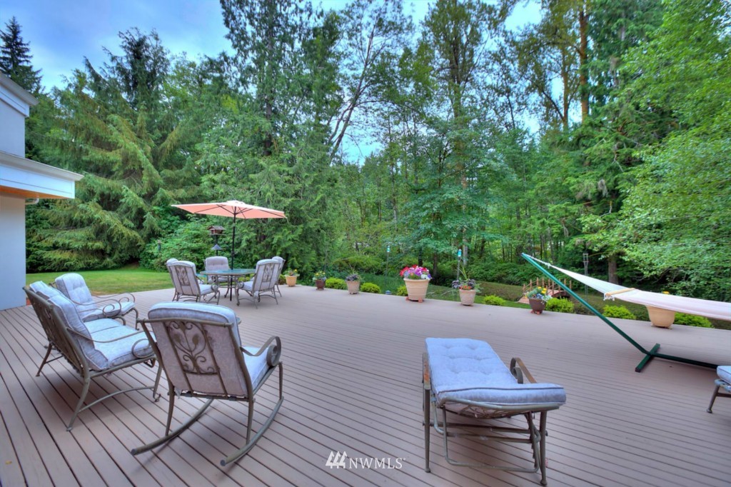 12375 Upper Preston Road Southeast Issaquah, WA 98027 - Photo 22 of 25