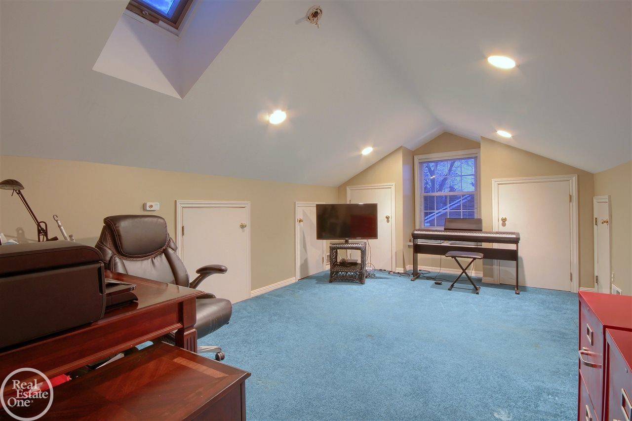 798 Pemberton Road Grosse Pointe Park, MI 48230 - Photo 33 of 47 Gallery Image 33