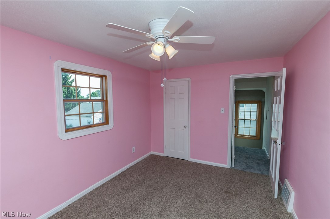 8214 Spring Garden Road Cleveland, OH 44129 - Photo 28 of 35