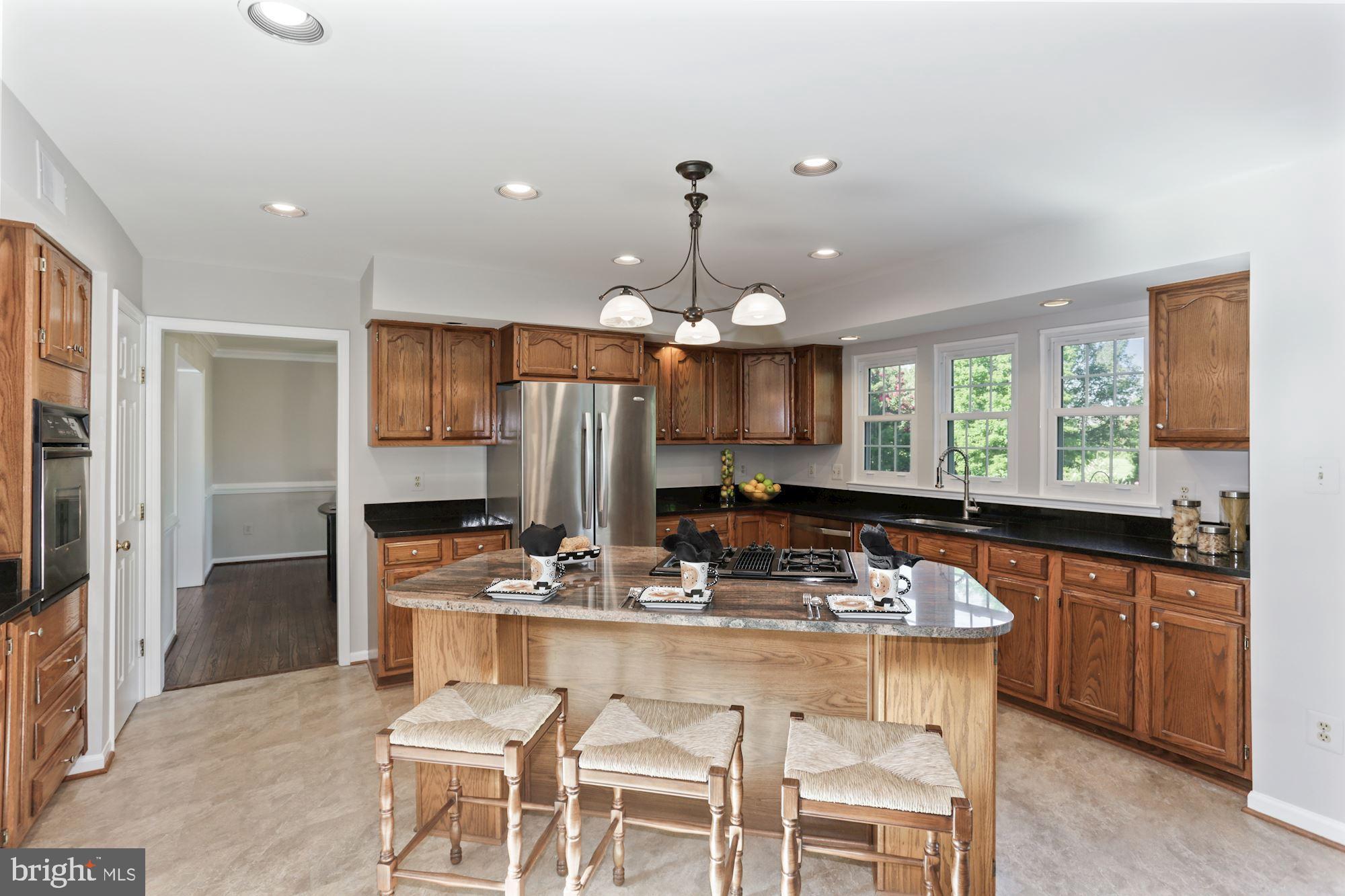 2320 Colts Brook Drive Reston, VA 20191 - Photo 12 of 30 Kitchen with Gas Cooktop
