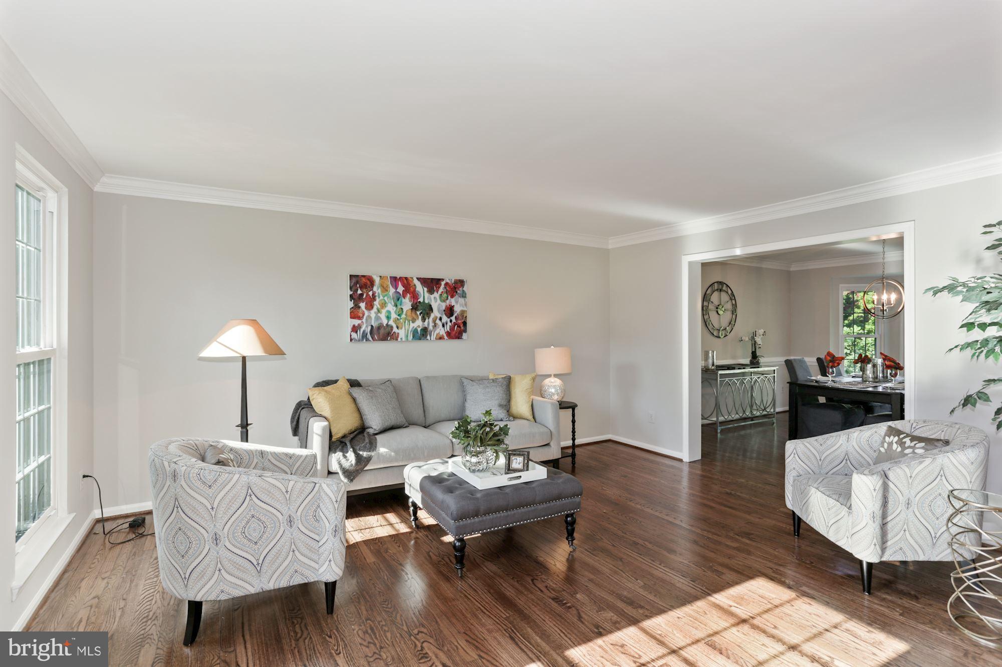 2320 Colts Brook Drive Reston, VA 20191 - Photo 9 of 30 Living Room