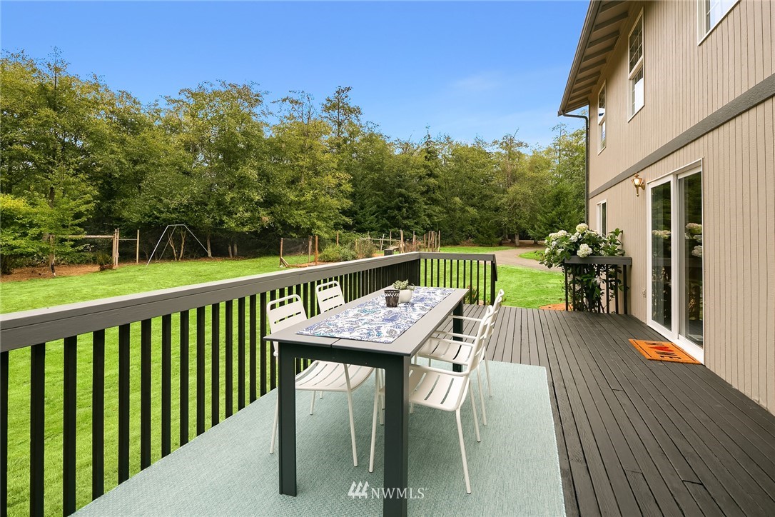 6109 Southwest Point Robinson Road Vashon, WA 98070 - Photo 12 of 25