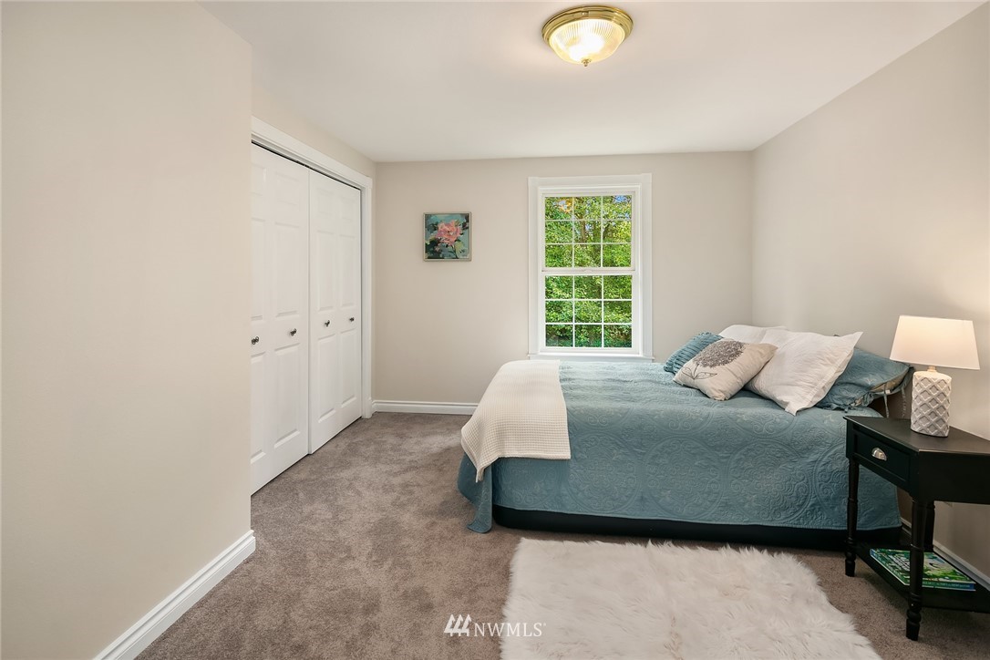 6109 Southwest Point Robinson Road Vashon, WA 98070 - Photo 16 of 25