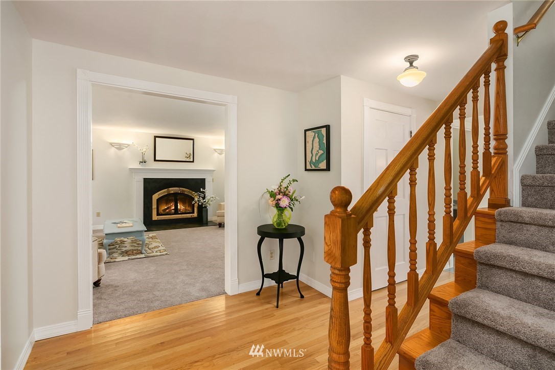 6109 Southwest Point Robinson Road Vashon, WA 98070 - Photo 5 of 25