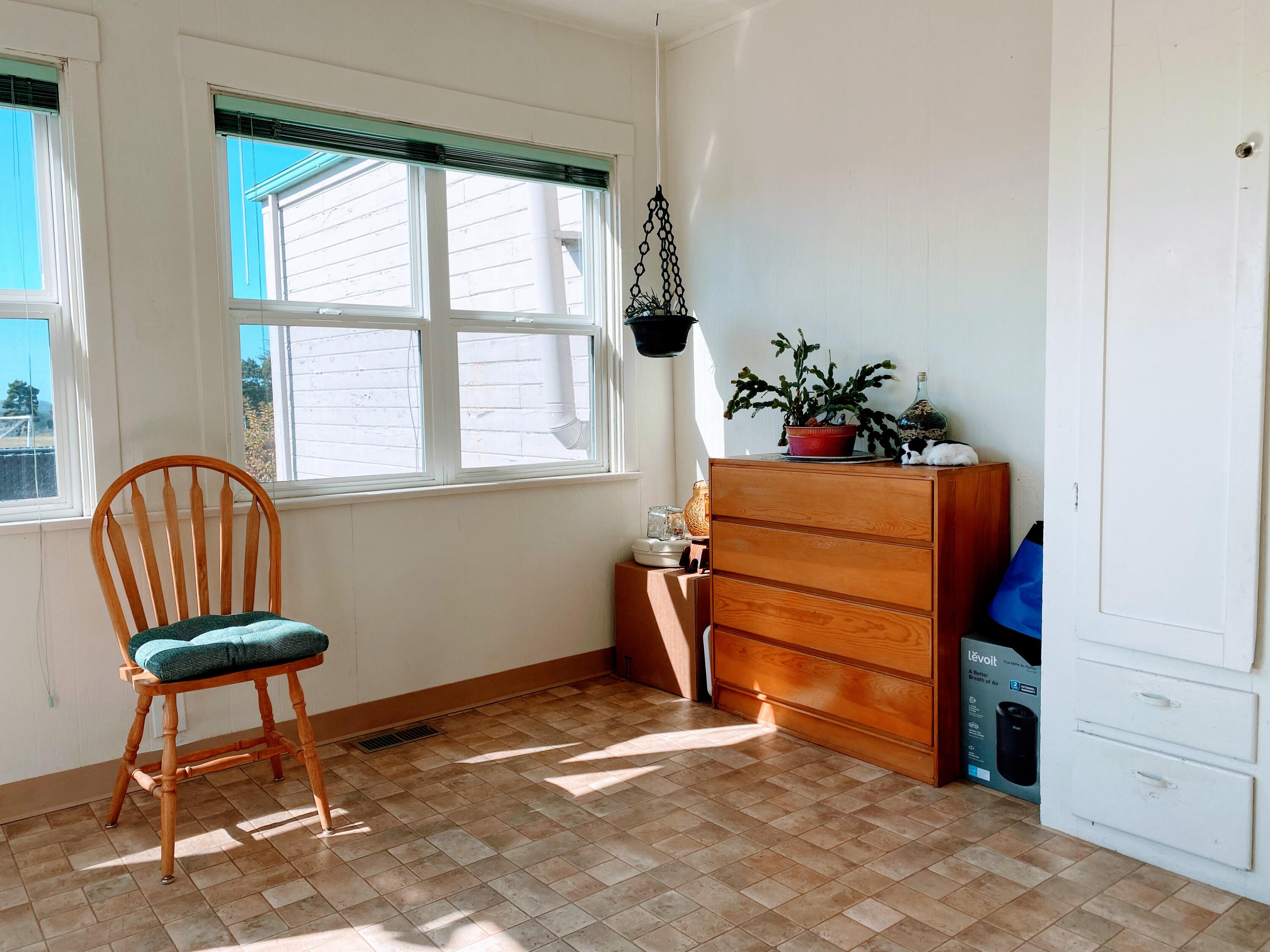 3544 Spring Street Eureka, CA 95503 - Photo 19 of 51 Sunroom