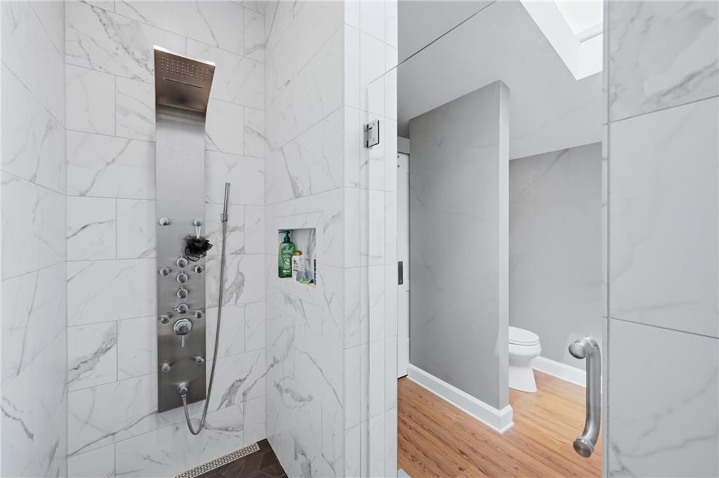 924 Mayfield Road Sharpsville, PA 16150 - Photo 33 of 49 Bathroom or spa? You decide!