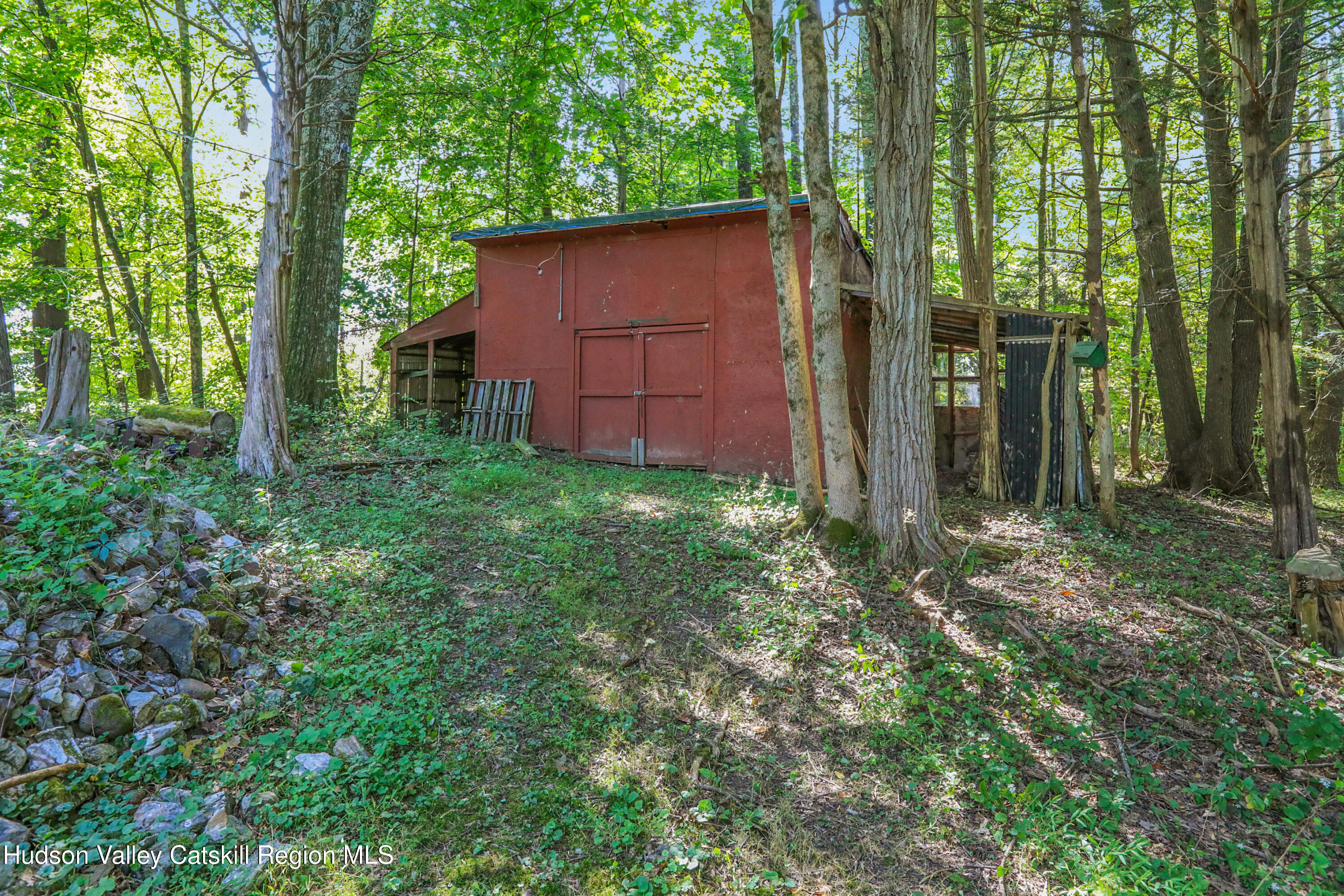 197 Old Rte 32 Saugerties, NY 12477 - Photo 4 of 31 a backyard of a house with lots of green space