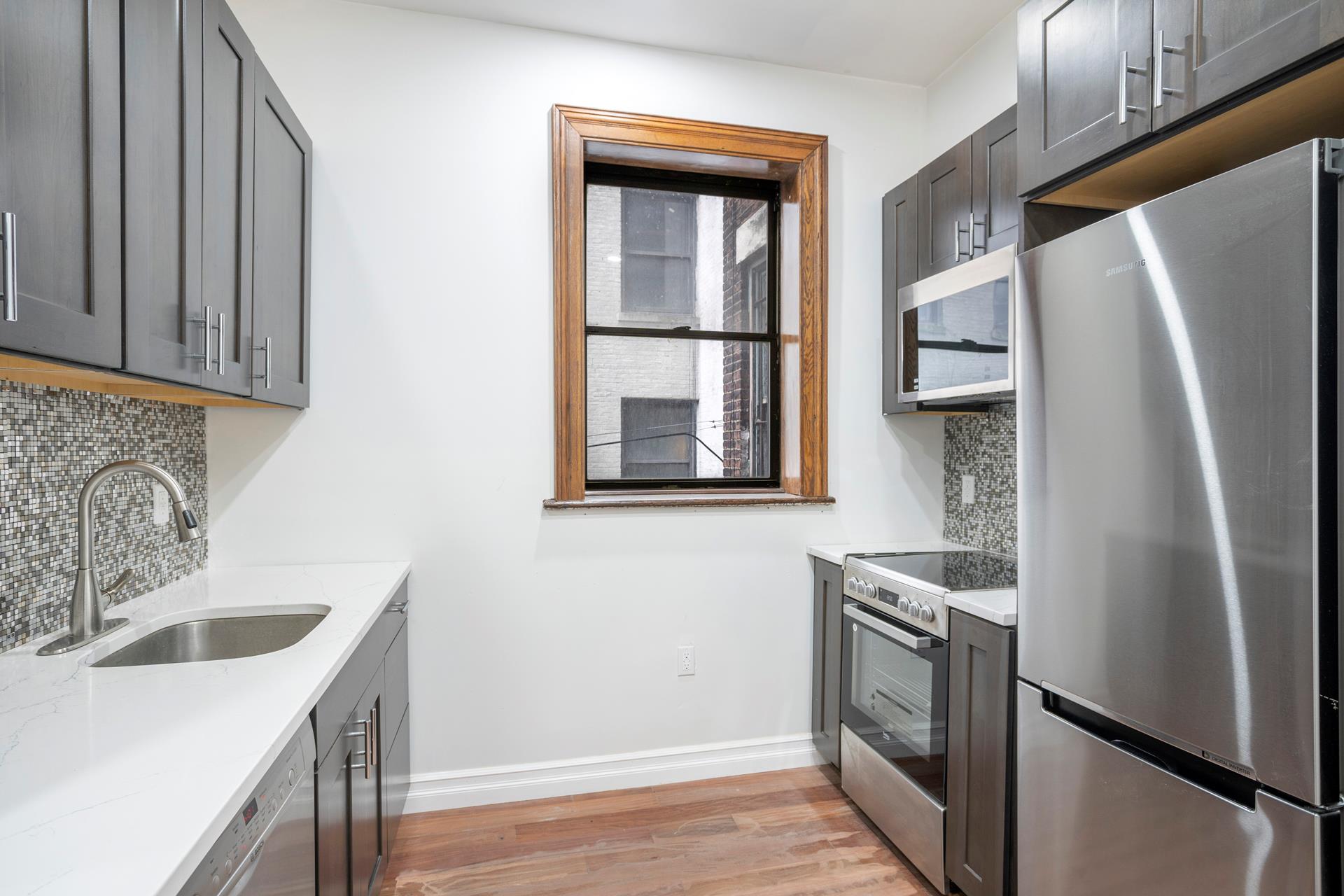 453 West 140th Street Manhattan, NY 10031 - Photo 6 of 19