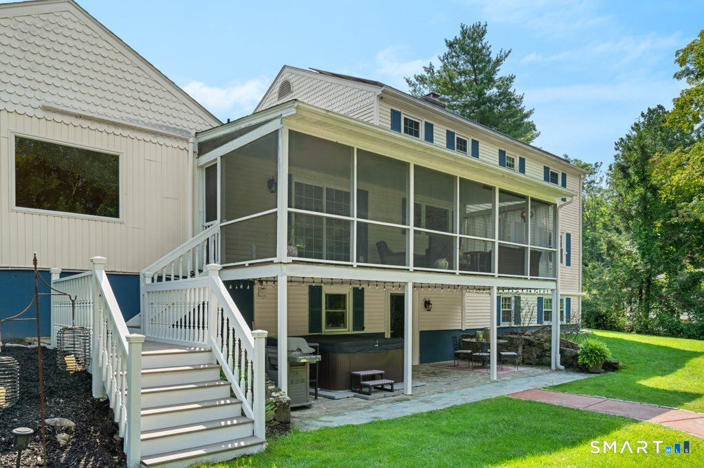 28 Oak Grove Road Brookfield, CT 06804 - Photo 4 of 37 Gallery Image 4
