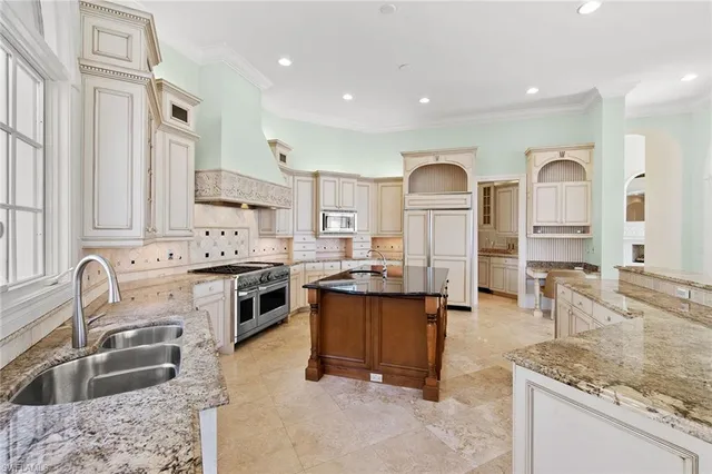 $5,700,000 | 28790 Blaisdell Drive, Naples, FL 34119