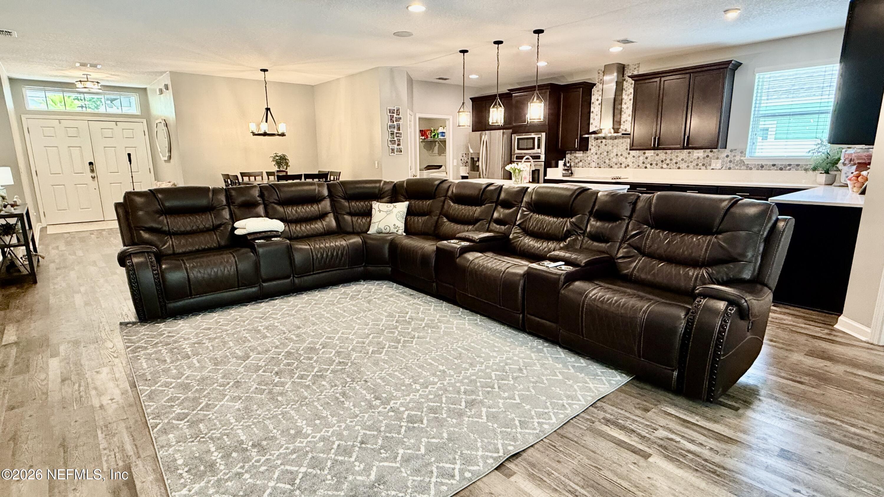 78643 Goldfinch Lane Yulee, FL 32097 - Photo 18 of 60 Large Living Room