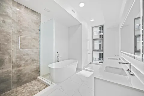 $2,095,000 | 220 Lake Shore Drive, Unit 1202, Lake Park, FL 33403