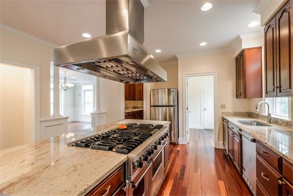 4 Raynor Road Weston, MA 02493 - Photo 5 of 25 Gallery Image 5