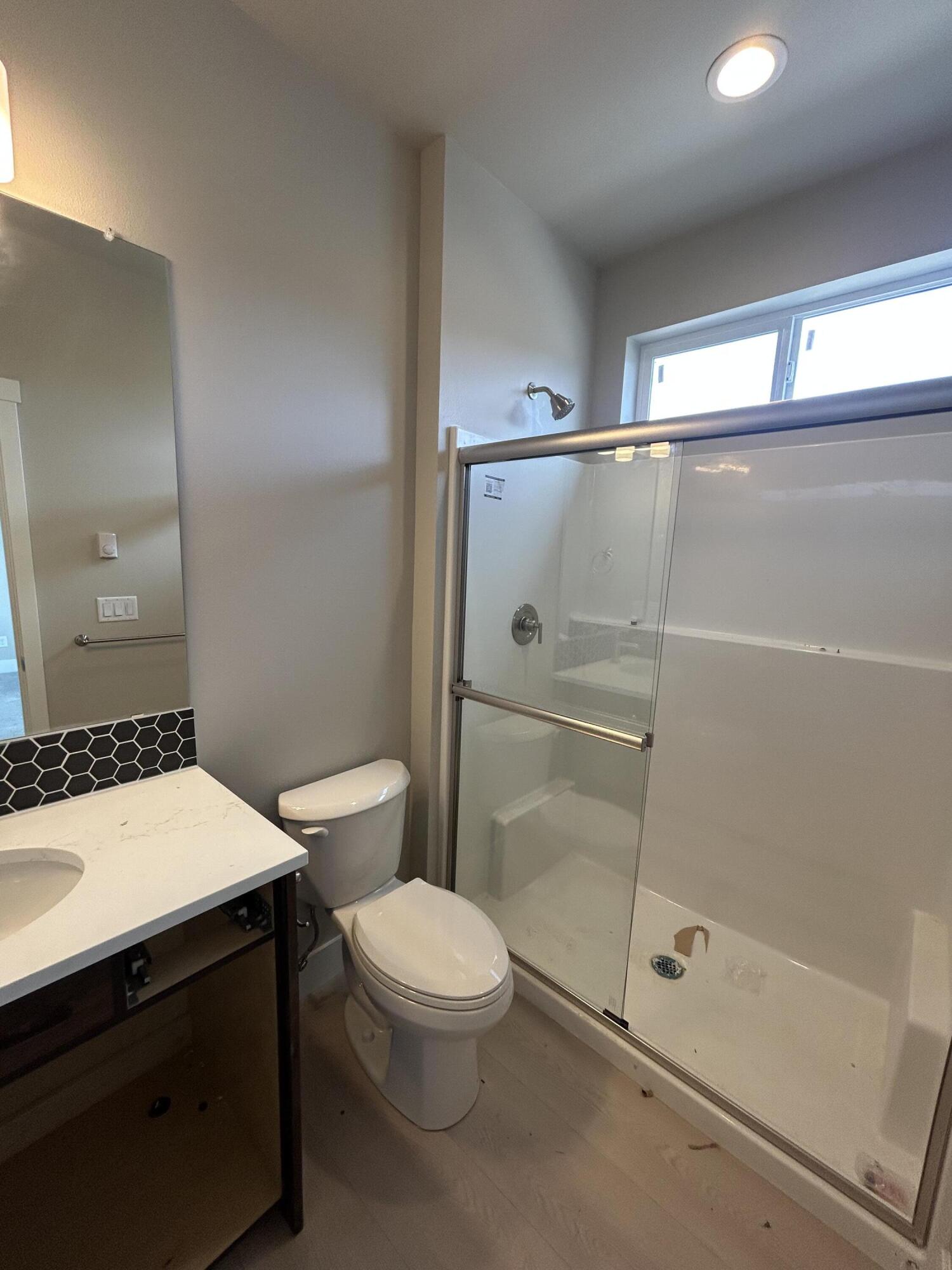3910 Southwest 39th Street, Unit LOT 40 Redmond, OR 97756 - Photo 15 of 26 Primary shower