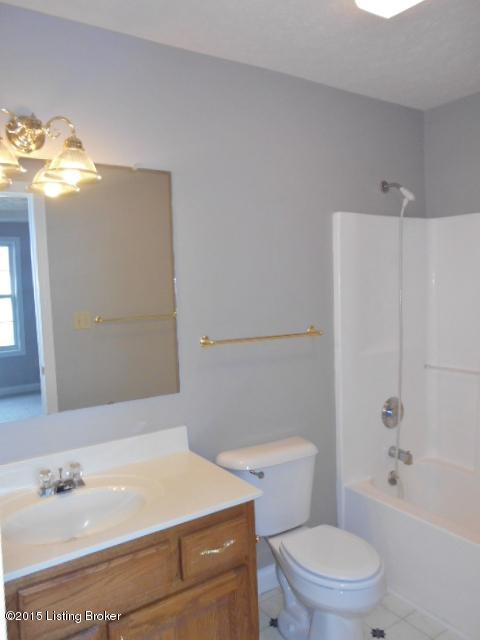 1121 Foxfire Road Bardstown, KY 40004 - Photo 10 of 19 Nice master bath