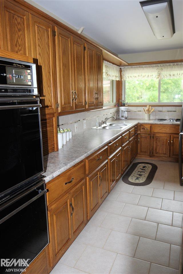 20196 Armada Ridge Road Armada, MI 48005 - Photo 11 of 55 50022422-10.JPG