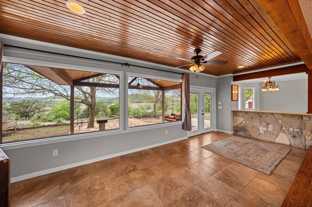 1094 Harper Road Kerrville, TX 78028 - Photo 20 of 32