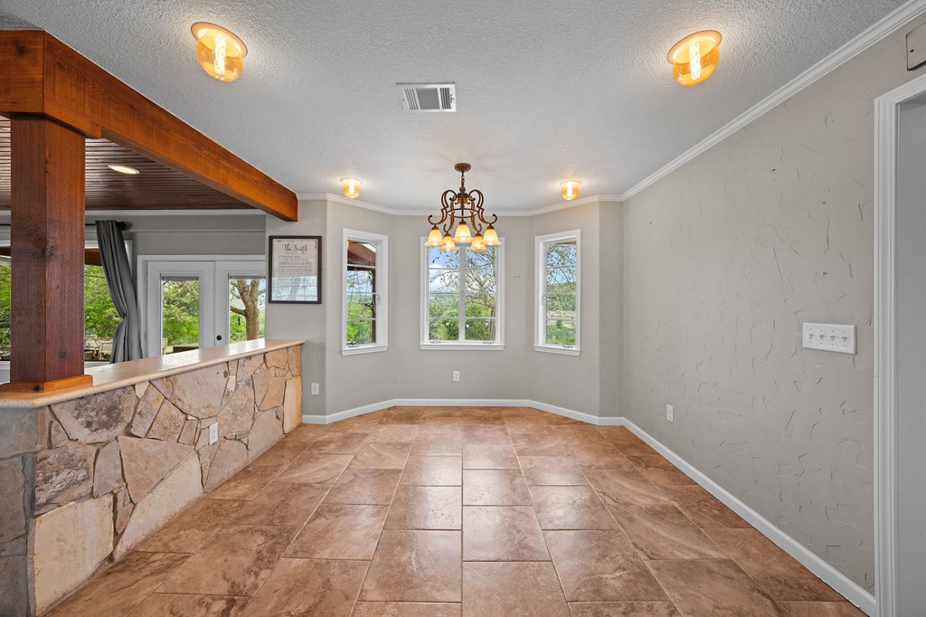 1094 Harper Road Kerrville, TX 78028 - Photo 22 of 32