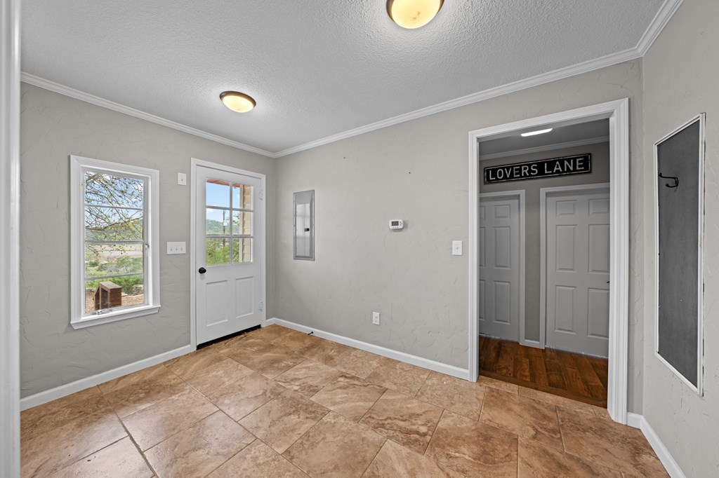 1094 Harper Road Kerrville, TX 78028 - Photo 23 of 32