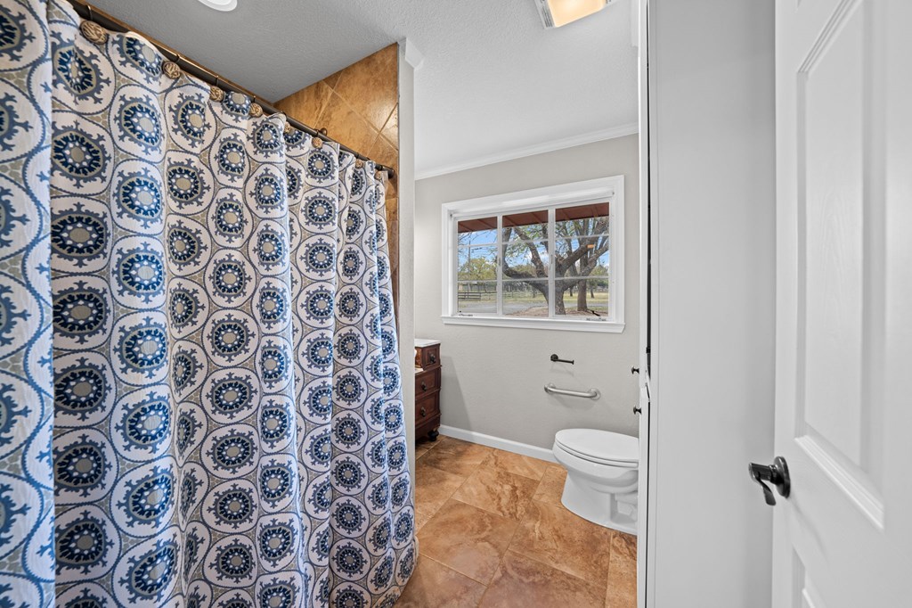 1094 Harper Road Kerrville, TX 78028 - Photo 25 of 32