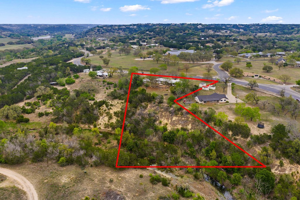 1094 Harper Road Kerrville, TX 78028 - Photo 10 of 32