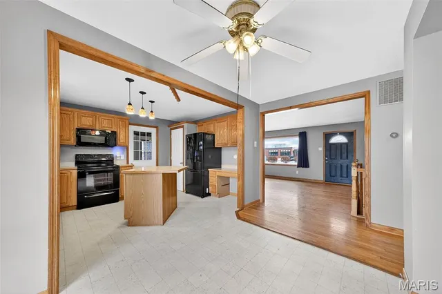 $265,000 | 505 Blumhoff Avenue, Wentzville, MO 63385