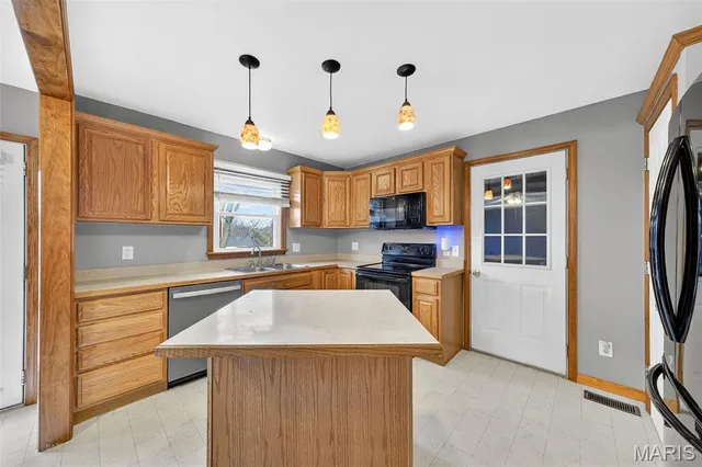 $265,000 | 505 Blumhoff Avenue, Wentzville, MO 63385