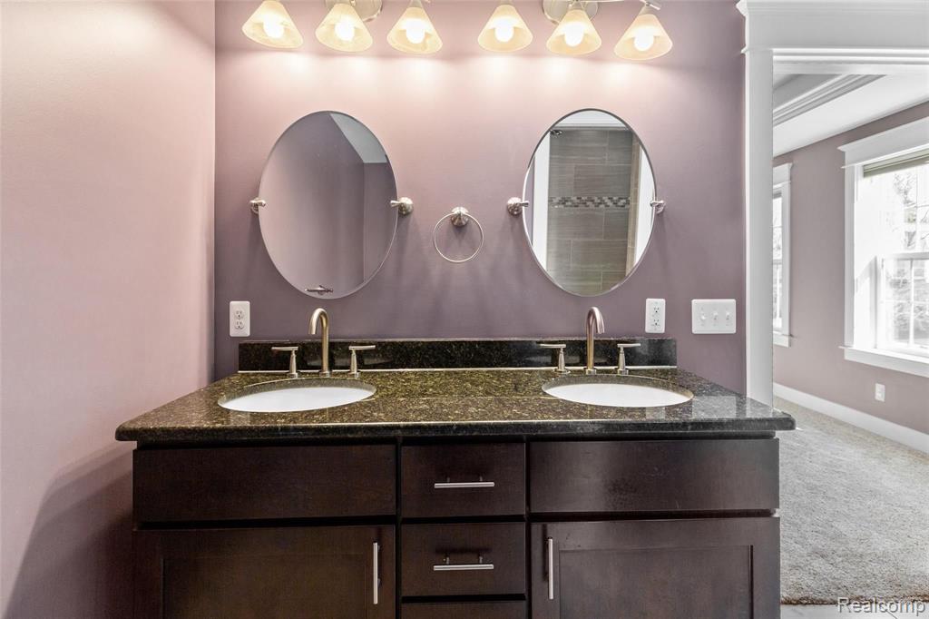 605 Lockwood Road Royal Oak, MI 48067 - Photo 23 of 35