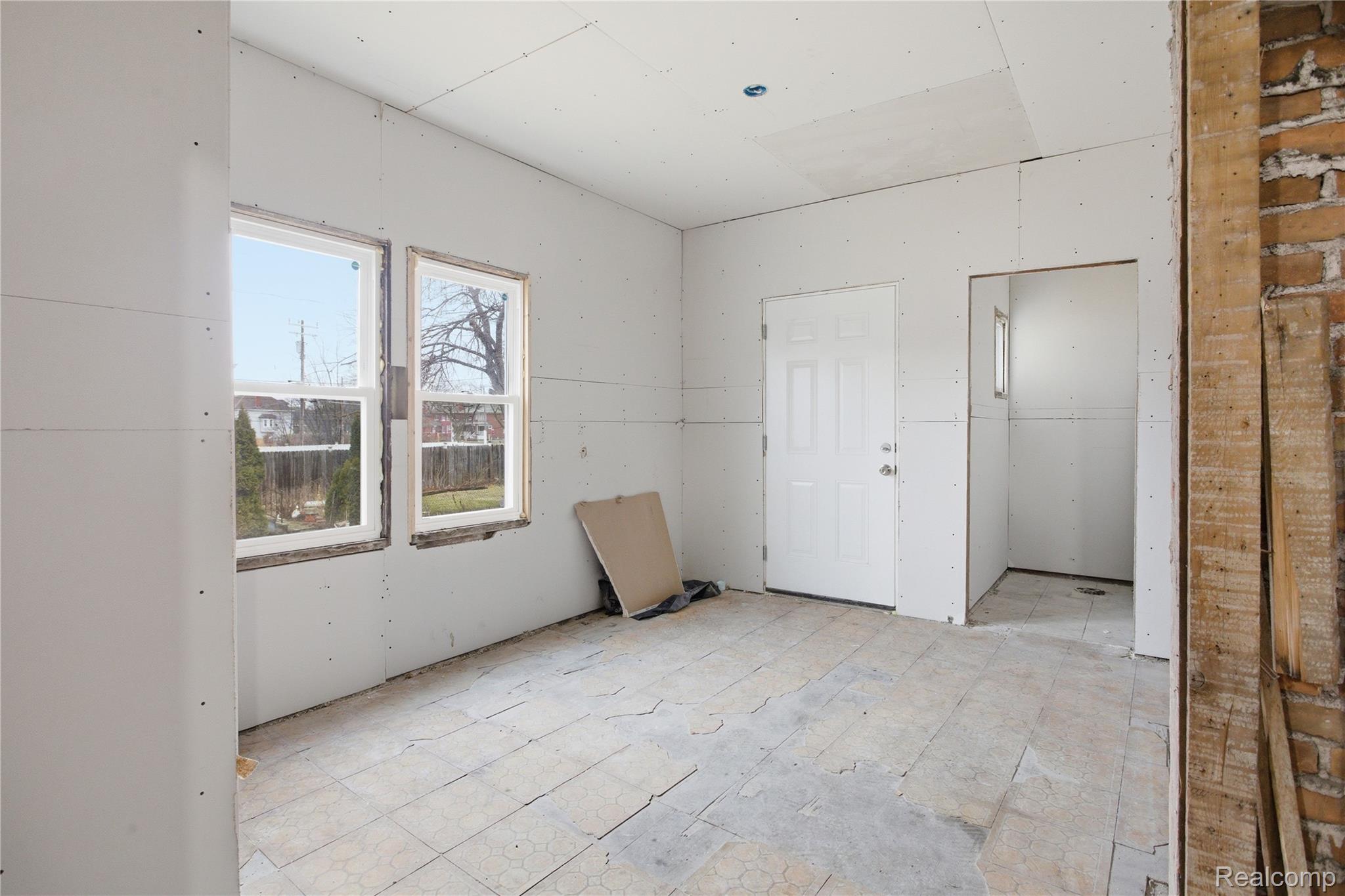 4624 Pacific Street Detroit, MI 48204 - Photo 21 of 39 View of unfurnished room