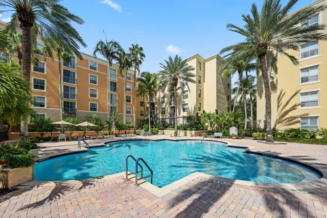 $699,900 | 651 Okeechobee Boulevard, Unit 901, West Palm Beach, FL 33401
