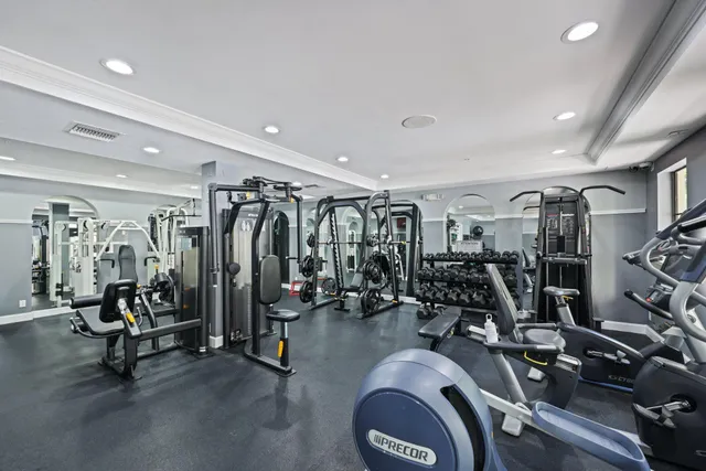 $699,900 | 651 Okeechobee Boulevard, Unit 901, West Palm Beach, FL 33401