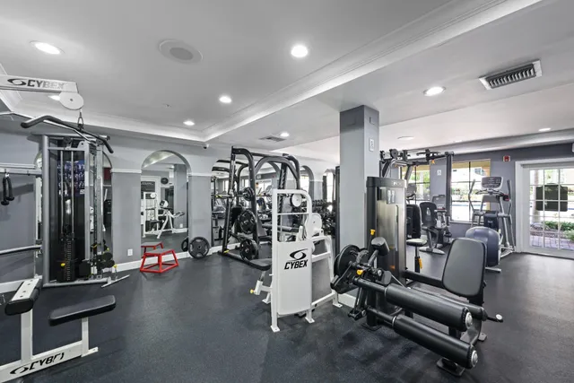 $699,900 | 651 Okeechobee Boulevard, Unit 901, West Palm Beach, FL 33401