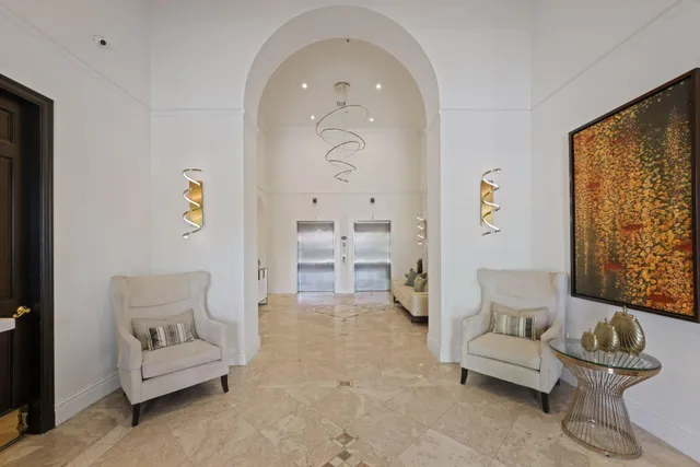 $699,900 | 651 Okeechobee Boulevard, Unit 901, West Palm Beach, FL 33401