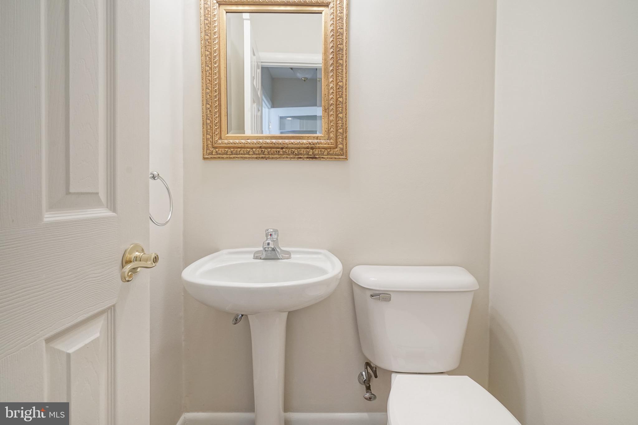 676 Renz Street Philadelphia, PA 19128 - Photo 17 of 36 Half bath all neutral
