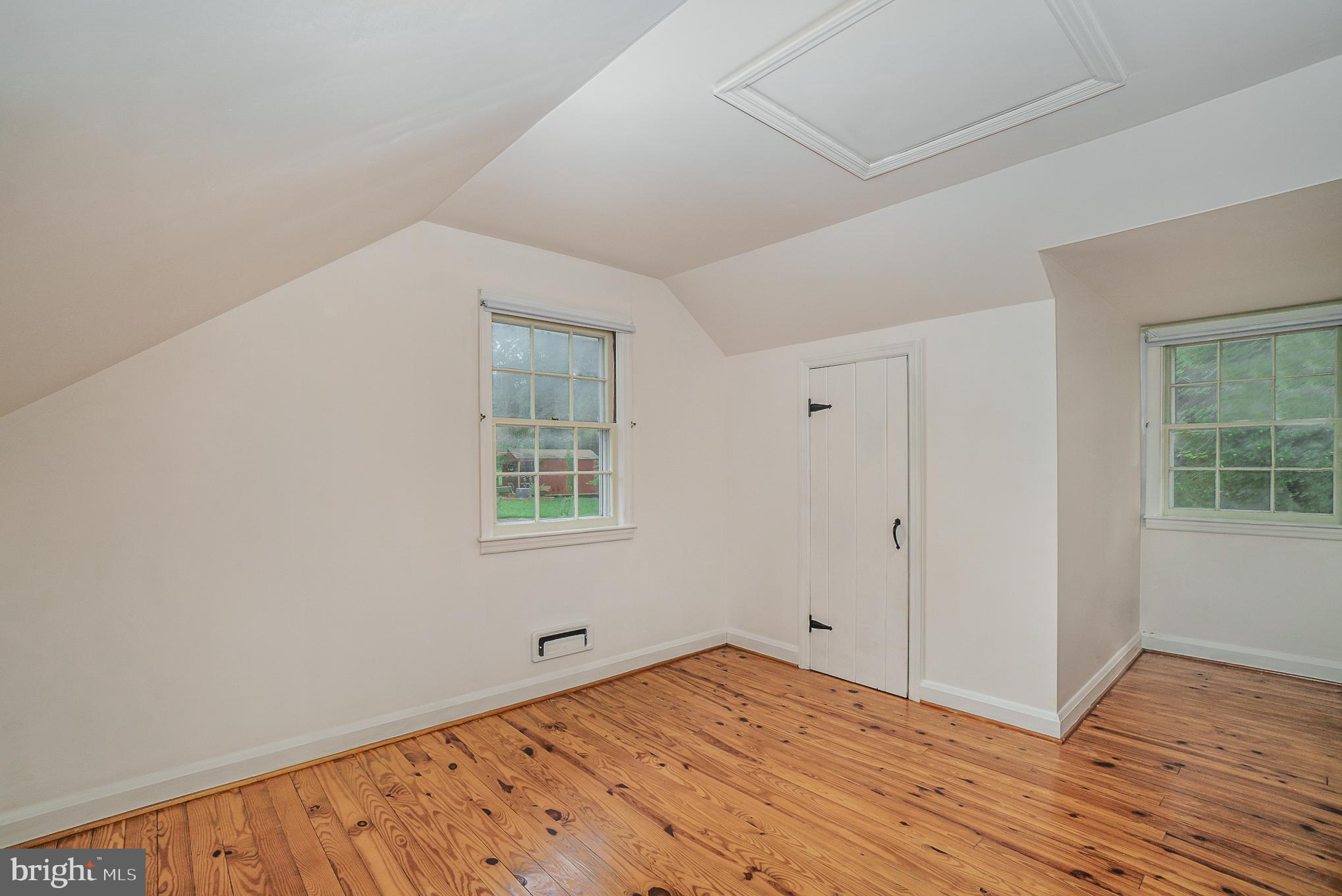 1905 Hillcrest Road Baltimore, MD 21207 - Photo 23 of 26 Bedroom 4 - view 2