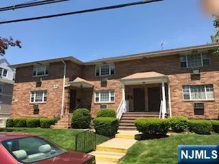 $1,800 | 32 East Quackenbush Avenue, Unit 3, Dumont, NJ 07628