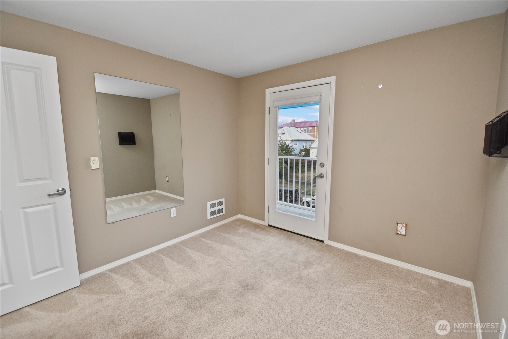 2522 Rucker Avenue, Unit 408 Everett, WA 98201 - Photo 28 of 40 Gallery Image 28