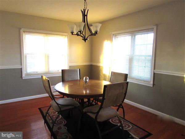 5206 York Road Alexandria, VA 22310 - Photo 4 of 22 Dining Room